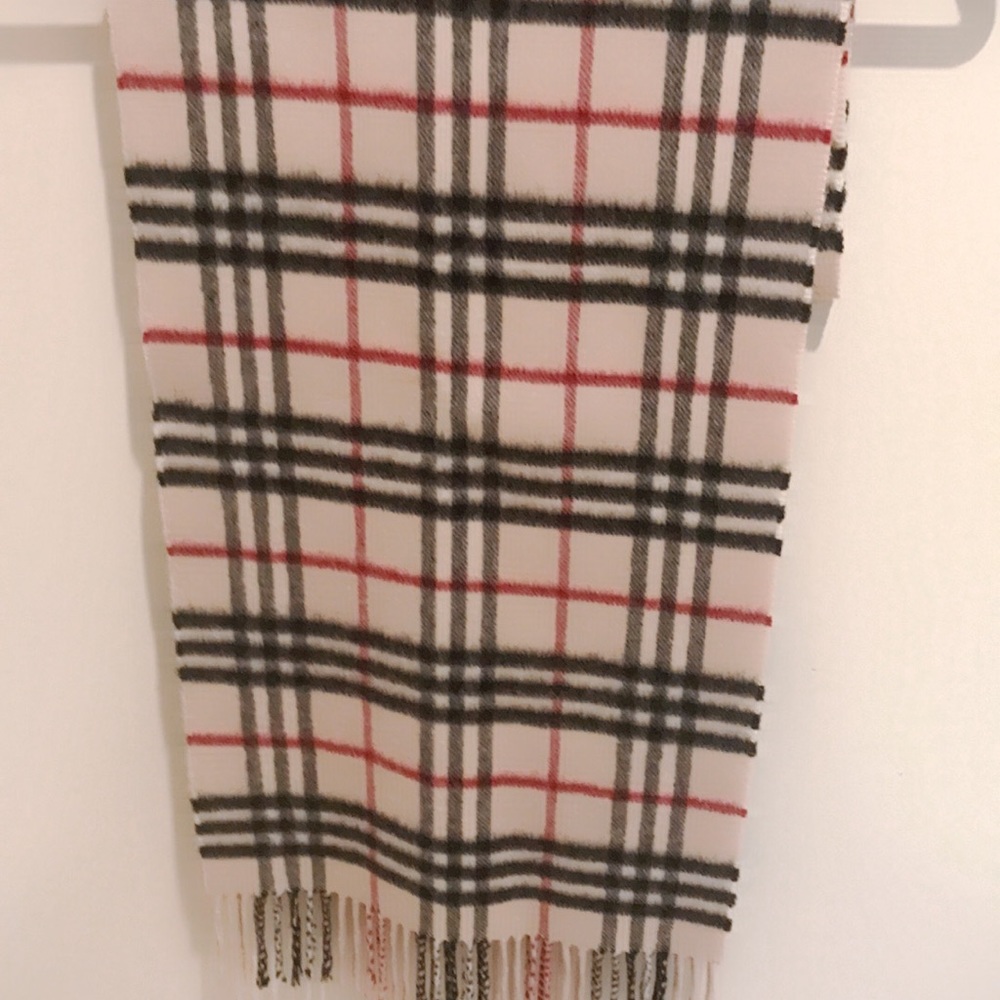 Burberry cashmere scarf - Picture 2 of 3